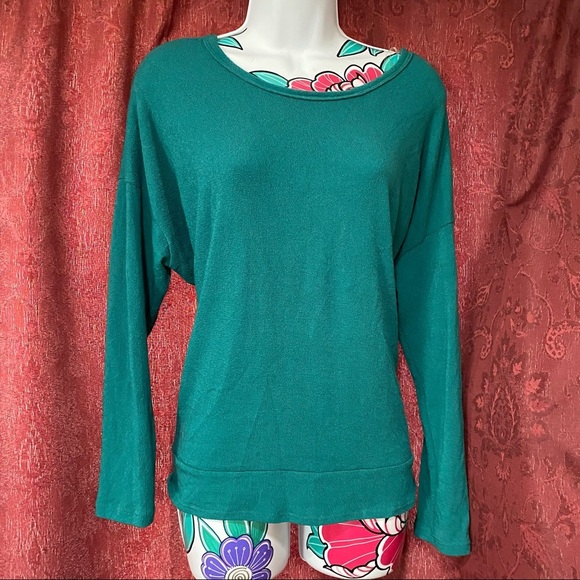 Francescas Teal Green Long Sleeve Twist Back Top - Picture 1 of 3